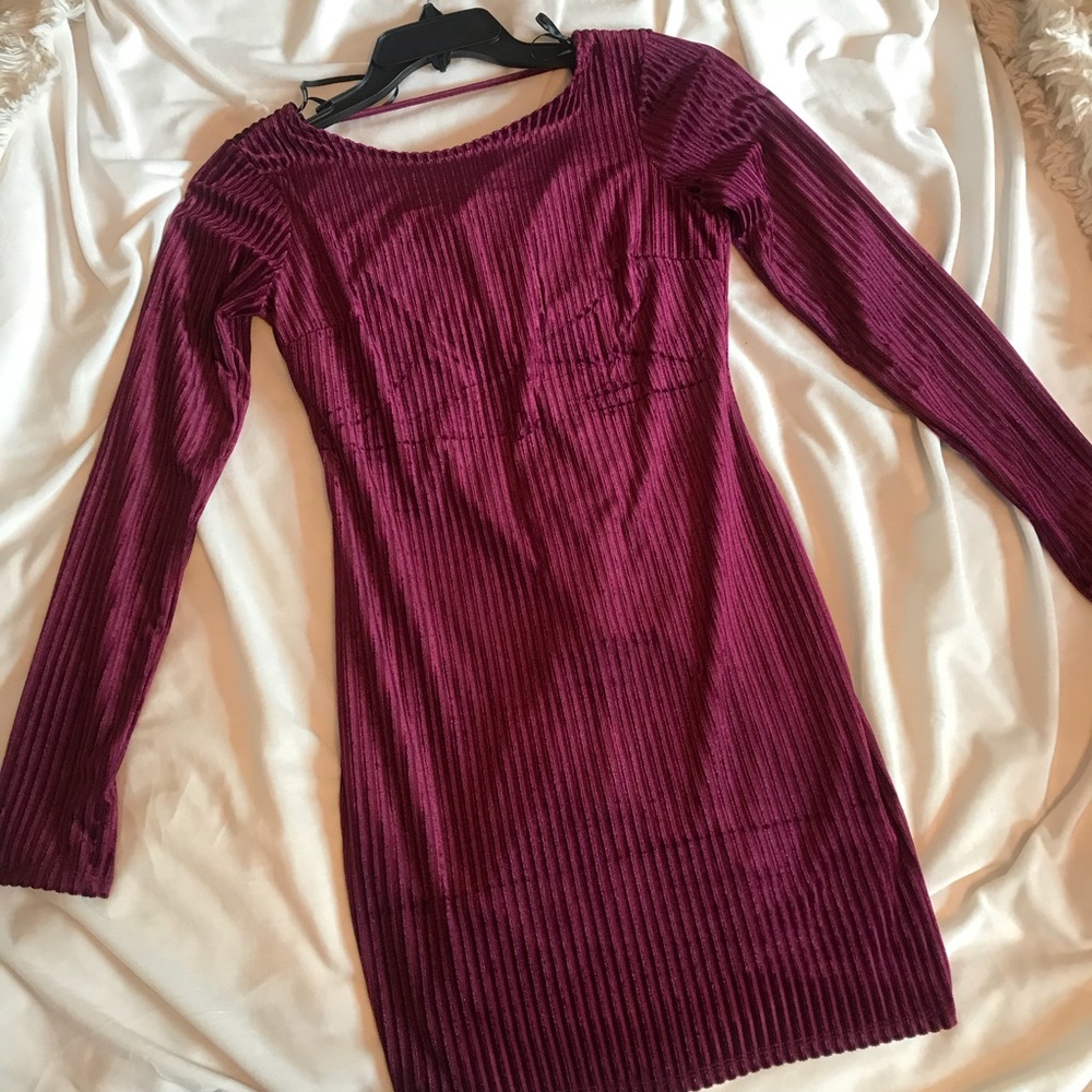 Long Sleeve Red Velvet Dress